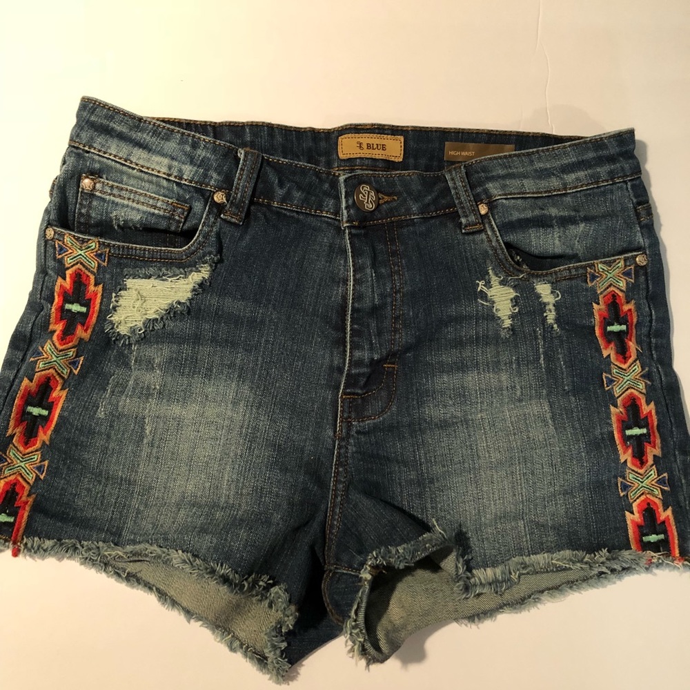 STS Blue Nordstrom shorts Sz13 Factory Distressed